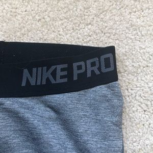 NIKE GRAY LEGGINGS WOMENS MEDIUM